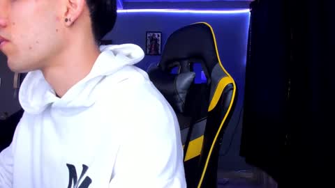 alexgiraldo__ online show from September 18, 12:07 pm