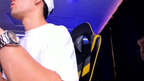 alexgiraldo__ online show from September 21, 1:46 pm