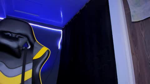 alexgiraldo__ online show from November 14, 7:07 am