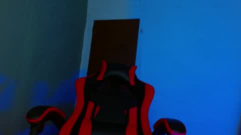 alexgiraldo__ online show from March 30, 10:49 am