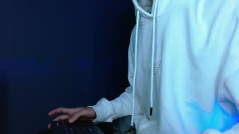 alexgiraldo__ online show from May 4, 12:23 pm