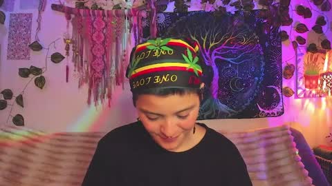 Snapshot of alexiafisher_ chatting on April 1, 11:57 pm Alex online show from April 1, 11:57 pm