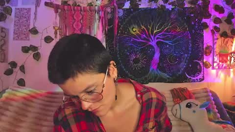 Snapshot of alexiafisher_ chatting on April 4, 11:02 pm Alex online show from April 4, 11:02 pm