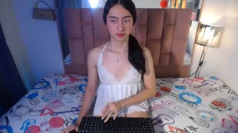 -- ALEXIS -- online show from September 20, 6:53 pm