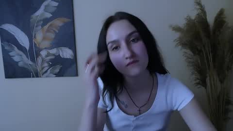 Alexis online show from April 1, 1:41 pm