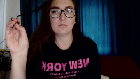 Snapshot of alexismacc chatting on September 10, 2:11 am alexismacc online show from September 10, 2:11 am