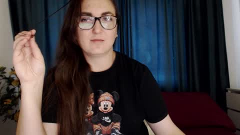 Snapshot of alexismacc chatting on September 21, 1:51 am alexismacc online show from September 21, 1:51 am