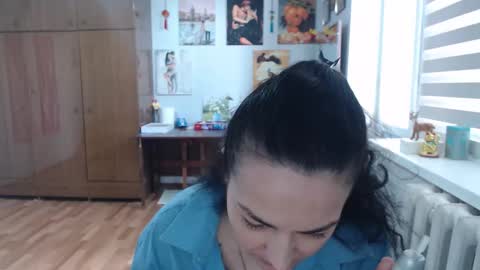 AlexisMillers online show from March 15, 9:15 am