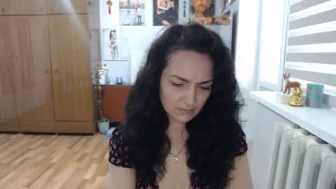 AlexisMillers online show from May 6, 7:13 am