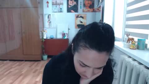 AlexisMillers online show from May 9, 9:36 am