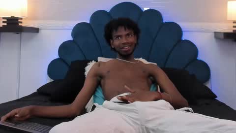 Snapshot of alexjaccob chatting on September 23, 1:14 pm Alex Jaccob online show from September 23, 1:14 pm