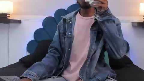 Snapshot of alexjaccob chatting on September 25, 1:37 pm Alex Jaccob online show from September 25, 1:37 pm