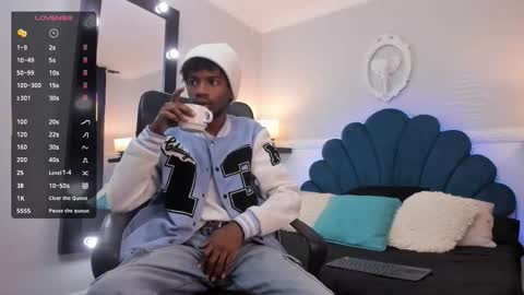 Snapshot of alexjaccob chatting on October 25, 1:18 pm Alex Jaccob online show from October 25, 1:18 pm