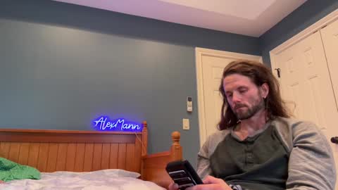 Snapshot of alexmanndickerson chatting on December 1, 4:29 pm Alex Mann online show from December 1, 4:29 pm