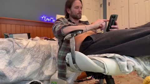 Snapshot of alexmanndickerson chatting on February 25, 3:49 pm Alex Mann online show from February 25, 3:49 pm