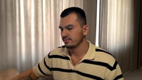 Snapshot of alexray20 chatting on March 22, 7:56 am Alex online show from March 22, 7:56 am