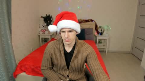 Snapshot of alexs_771 chatting on December 28, 12:35 pm Dennis online show from December 28, 12:35 pm
