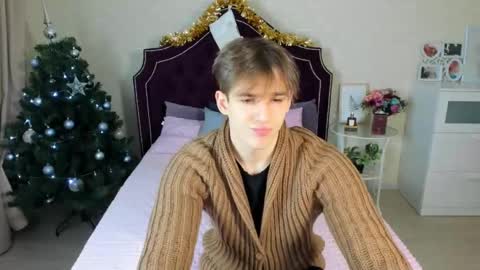 Snapshot of alexs_771 chatting on December 30, 12:20 pm Dennis online show from December 30, 12:20 pm