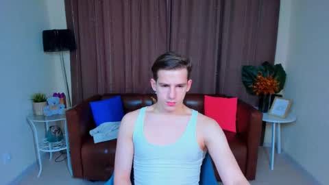 Snapshot of alexs_771 chatting on February 25, 12:45 pm Dennis online show from February 25, 12:45 pm