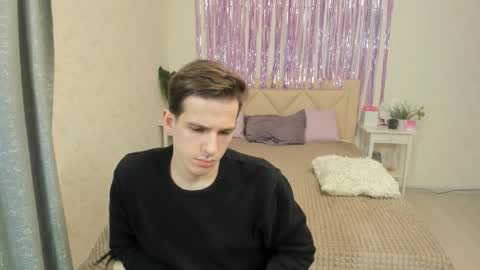 Snapshot of alexs_771 chatting on February 26, 3:30 pm Dennis online show from February 26, 3:30 pm