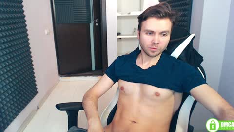 Snapshot of alexspilner chatting on January 15, 12:09 am Alex Spilner online show from January 15, 12:09 am