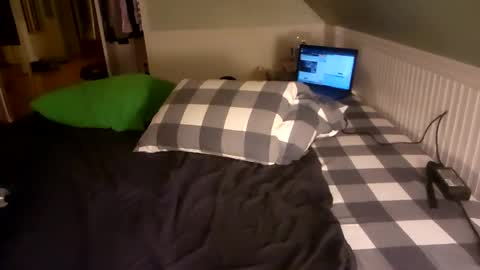 Snapshot of alexthycat chatting on January 10, 6:48 am AlexThyCat online show from January 10, 6:48 am