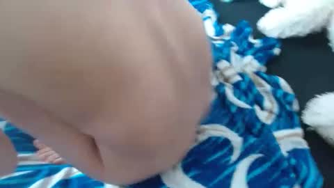 Snapshot of alexvsluisa chatting on December 17, 5:04 pm alex y luisa online show from December 17, 5:04 pm