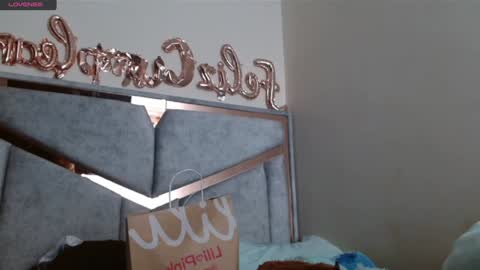 Snapshot of alexvsluisa chatting on December 21, 3:31 pm alex y luisa online show from December 21, 3:31 pm