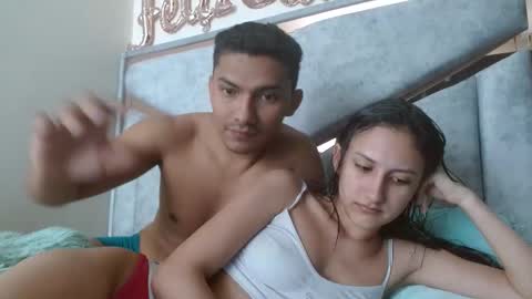 Snapshot of alexvsluisa chatting on January 5, 6:02 pm alex y luisa online show from January 5, 6:02 pm