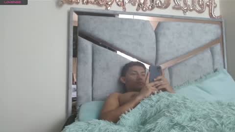 Snapshot of alexvsluisa chatting on January 14, 2:53 pm alex y luisa online show from January 14, 2:53 pm