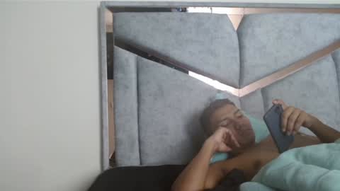 Snapshot of alexvsluisa chatting on January 20, 2:46 pm alex y luisa online show from January 20, 2:46 pm