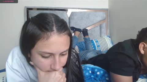 Snapshot of alexvsluisa chatting on February 14, 6:51 pm alex y luisa online show from February 14, 6:51 pm