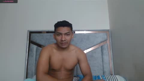 Snapshot of alexvsluisa chatting on February 16, 2:43 pm alex y luisa online show from February 16, 2:43 pm