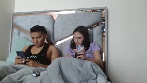 Snapshot of alexvsluisa chatting on September 26, 3:49 pm alex y luisa online show from September 26, 3:49 pm