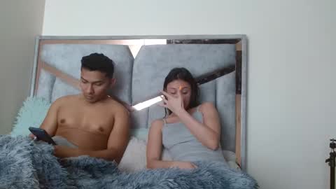 Snapshot of alexvsluisa chatting on October 6, 3:31 pm alex y luisa online show from October 6, 3:31 pm