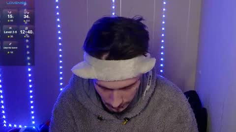 Snapshot of alexwolfmoto chatting on February 9, 12:14 am alexwolfmoto online show from February 9, 12:14 am