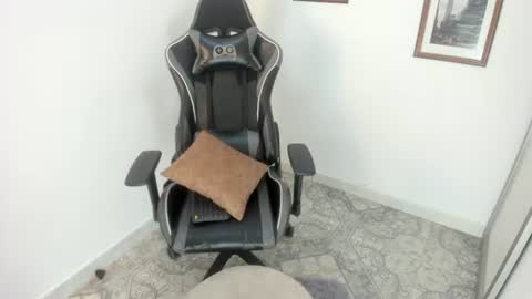 alexx_cum18 online show from July 6, 3:25 pm