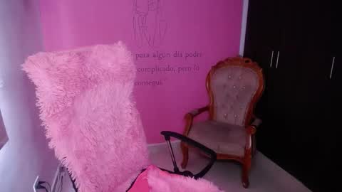 Snapshot of alexxa_1111 chatting on October 17, 6:54 pm alexxa_1111 online show from October 17, 6:54 pm