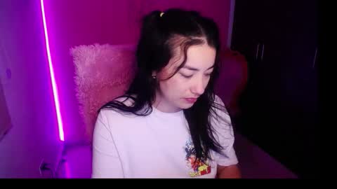 Snapshot of alexxa_1111 chatting on October 21, 11:00 am alexxa_1111 online show from October 21, 11:00 am