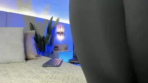 aleya_black online show from June 20, 2:14 am