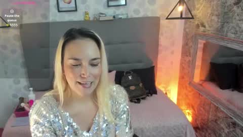 alezzafox__ online show from October 10, 5:17 am