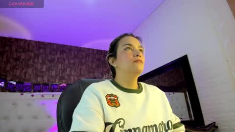 alezzafox__ online show from October 13, 6:46 am