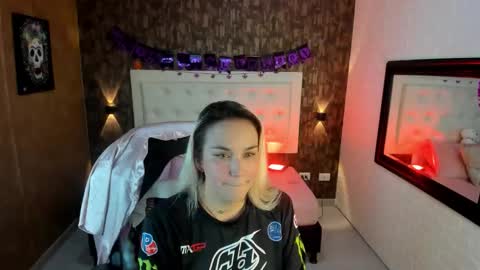 alezzafox__ online show from October 27, 4:27 am