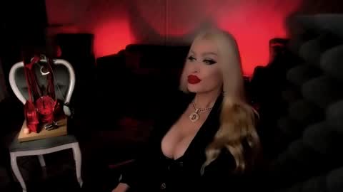 AlfaFemale online show from December 3, 5:31 am