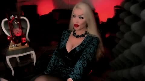 AlfaFemale online show from December 17, 8:12 am