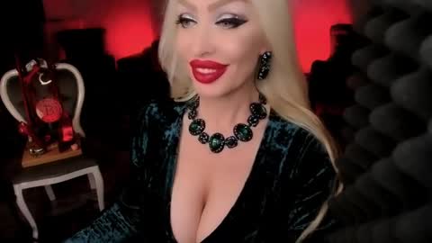 AlfaFemale online show from December 24, 7:39 am