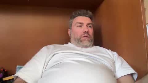 alfali online show from April 25, 2:14 pm