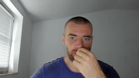 alfiesolomons87 online show from October 9, 8:56 am