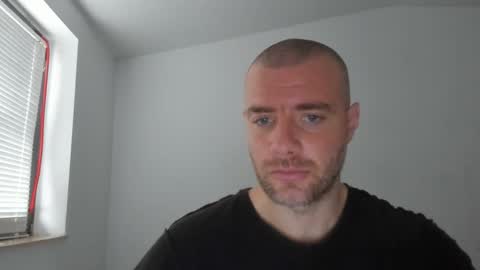 alfiesolomons87 online show from November 10, 8:02 am