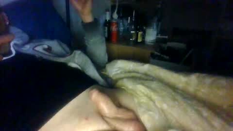 Snapshot of alfred151 chatting on May 15, 6:42 am Edgarrrdd1021 online show from May 15, 6:42 am